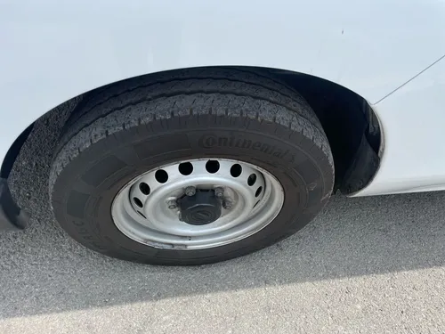 Nissan Urvan 2.5 Panel Amplia Aa Paquete Seguridad Mt