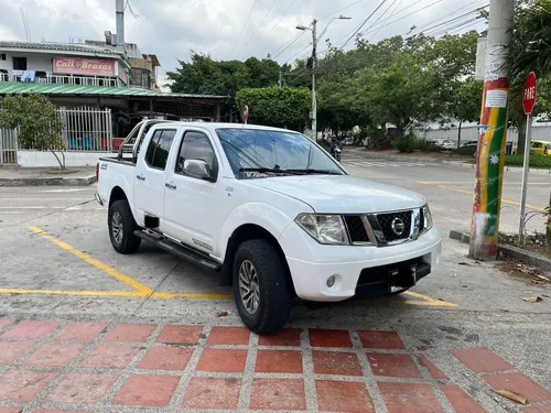 Nissan Navara 2.5 Mid