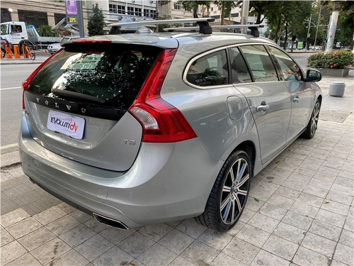 Volvo V60 2.0 T5 Momentum Turbo Gasolina 4p Automático