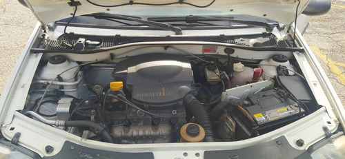 Imagen 14 de 15 de Renault Logan Sincronico Gas