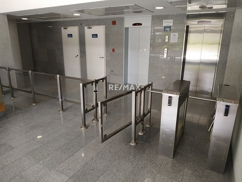 Venta De Oficina En El Edificio Tecnoavila, Boleíta Norte T4 172m2