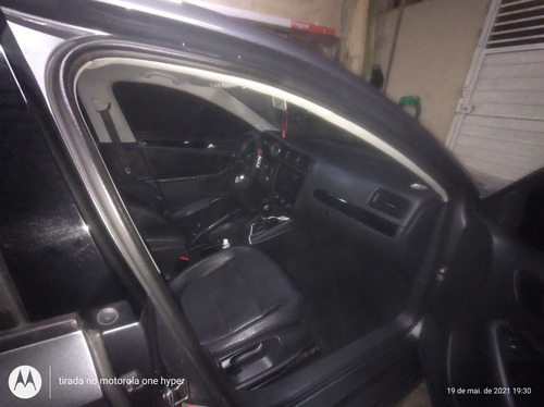 Volkswagen Jetta 2012 2.0 Comfortline Flex 4p Automática