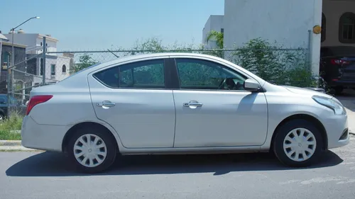Nissan Versa 1.6 Sense Mt