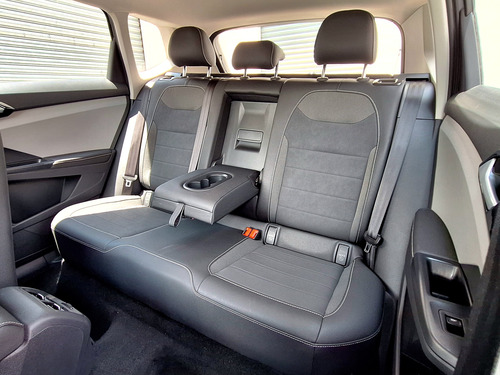 Volkswagen Taos 5p Comfortline Plus L4/1.4/T Aut