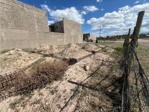 Terreno 715m2 Con Plataforma De Cemento En La Consulta