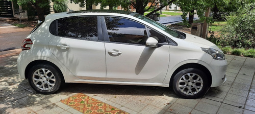 Peugeot 208 Allure 1.6 Touchscreen 5 Puertas Modelo 2015