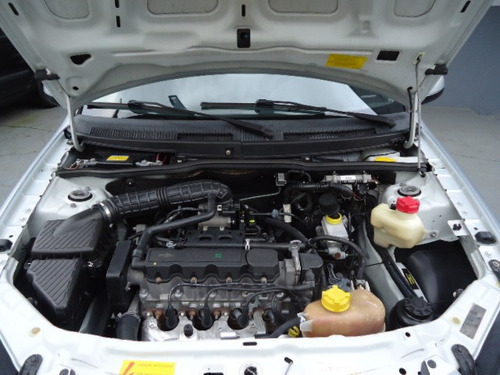 Chevrolet Celta Lt 1.0 Flex 4p Ano 2012 Prata