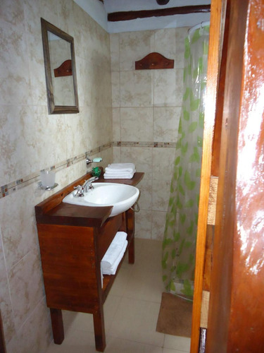 Tranquila Cabaña Relax 4 Personas: Wifi, Parrillero Y Piscina - Villa Giardino - Barrio Villa Gloria