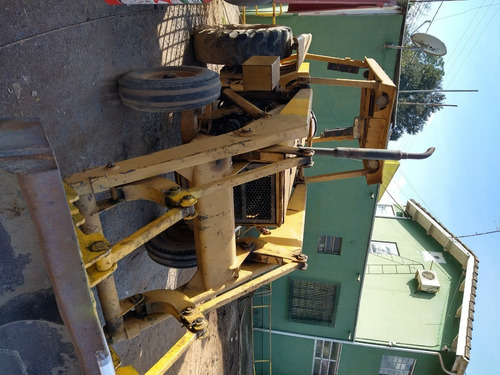 Imagem 1 de 8 de Retroescavadeira Modelo Mf 86