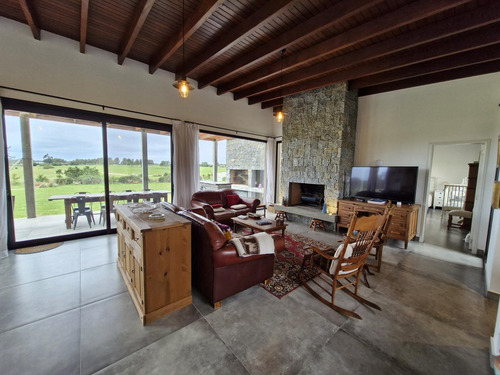 Casa En Pueblo Mio. 2 Dormitorios