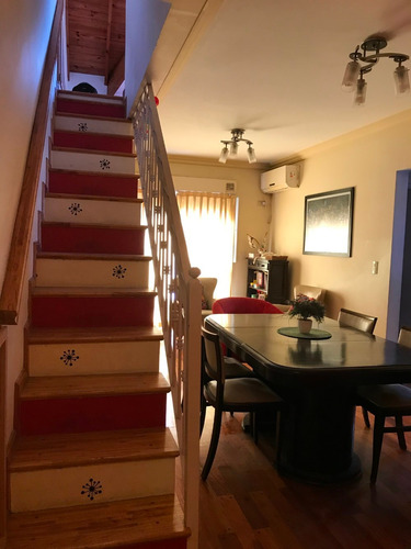 Imagen 2 de 14 de Departamento En 2 Plantas 4 Ambientes / Venta / San Justo