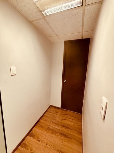 Renta De Oficinas En Col. Bosques De Las Lomas, Miguel Hidalgo