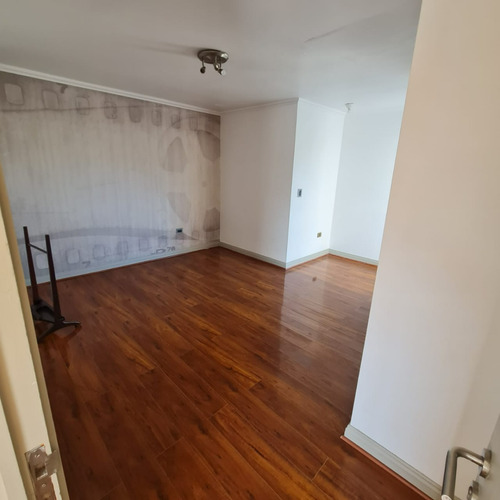 Se Arrienda Con Compromiso De Compra, Amplia Casa En Nogales