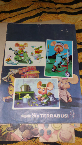 Hojas De Revistas Publicidades Y 3 Postales Topo Gigio (Usado)