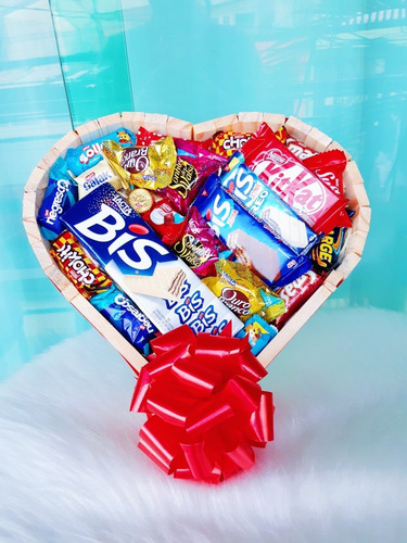 Imagem 1 de 4 de Cesta De Chocolate Big Coração Presente Especial Namorado(a)