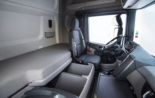 Scania P320 (entrada+parcelas) 8x2 2020/2021 0km