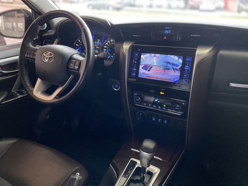 Imagem 9 de 13 de Hilux Sw4 Srx 4x4 2.8 Tdi 16v Dies. Aut.