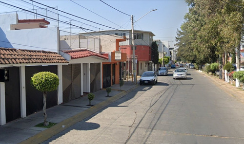 Casa Con Excelente Mantenimiento Y Ubicación Arf