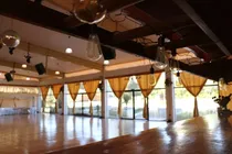 Comprar Gran Salón De Eventos Y Terreno
