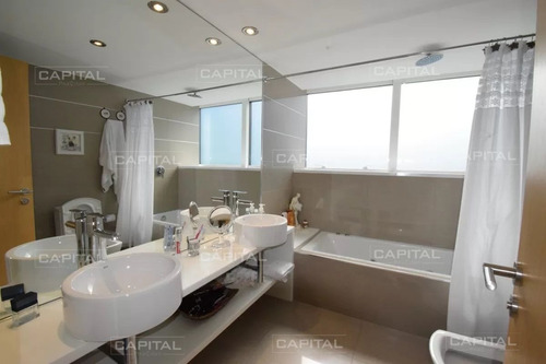Imagen 10 de 23 de Venta Apartamento Tres Dormitorios Torre De Lujo En Playa Mansa - Punta Del Este Mansa