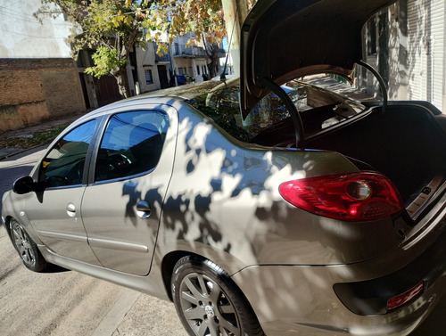 Peugeot 207 1.6 Sedan Xt