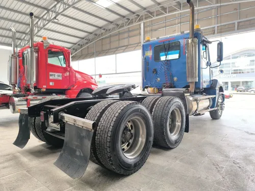 Freightliner Cl 120 2012 Azul