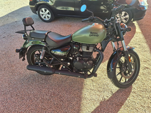 Royal Enfield - Meteor 350 - Fireball Matte Green.