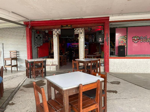 Local Comercial En Venta En Viveros Revolución, Irapuato, Guanajuato