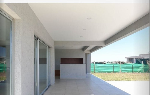 Imagen 5 de 19 de Excelente Casa En Alquiler De 4 Ambientes En Barrio San Felipe - Canning