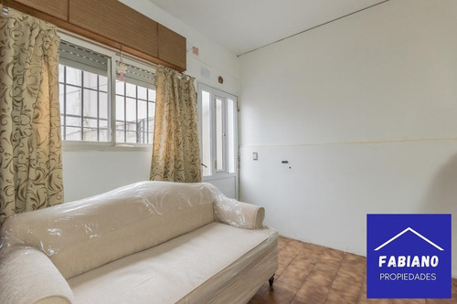 Imagen 2 de 24 de Ph Con Entrada Independiente - Patio - Garage - 3 Ambientes - Quilmes