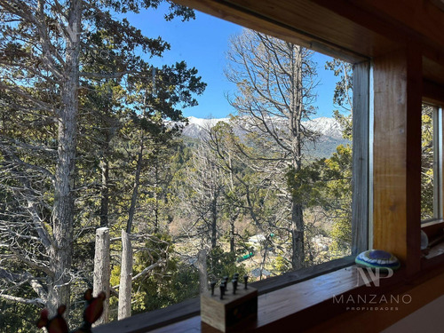 Venta Casa 3 Ambientes Vista Franca Al Lago - Barrio Calfuco - Villa La Angostura.-