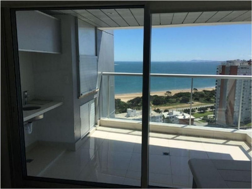 Apartamento En Venta De 2 Dormitorios En Playa Mansa