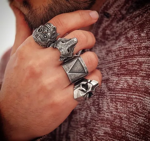 Anillo triangulo hombre clearance
