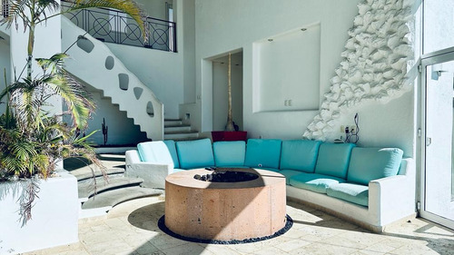 Renta Casa Santorini Con Vistas Expectaculares En 4 Habitaciones Con Baño De Un Stilo Único En Su Tipo, Alberca Climatizada Y Jardín Bonito. Todos Los Servicios En Fracc Rancho San Diego Ixtapal Sal