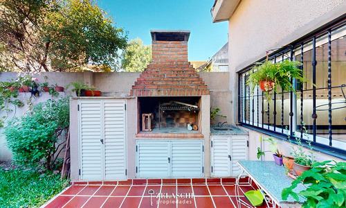 Venta: Casa Calle Peña Aeronautica - Ciudad Jardin - Zelaschi Propiedades