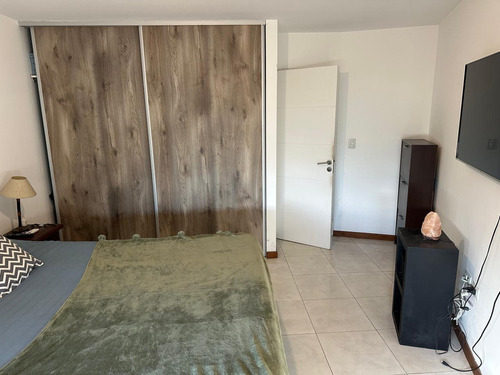 Casa En Alquiler Dos Dormitorios Mas Escritorio - Quebrada De Las Rosas