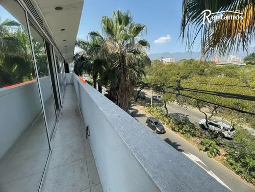 Oficina En Arriendo En Laureles. Cod A11400