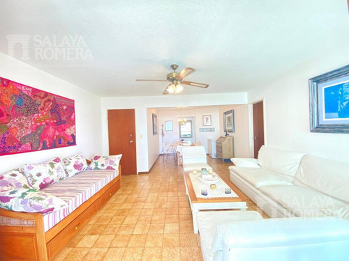 Imagen 3 de 10 de Venta Departamento - 2 Dormitorios 2 Baños - Playa Brava Ref:4177043