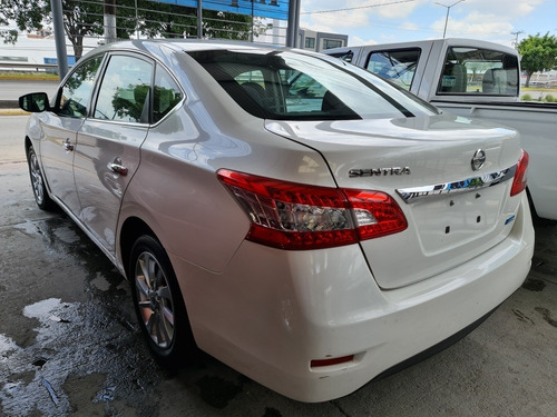 Imagen 4 de 8 de Nissan Sentra 2013 1.8 Sense At