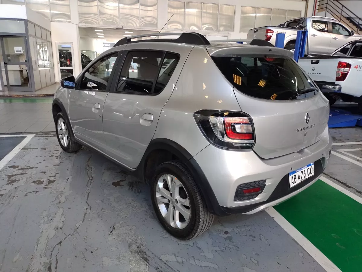 Renault Sandero Stepway 1.6 Privilege 105cv