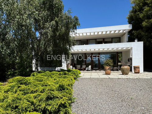 Gran Casa De 5 Dormitorios En Marbella