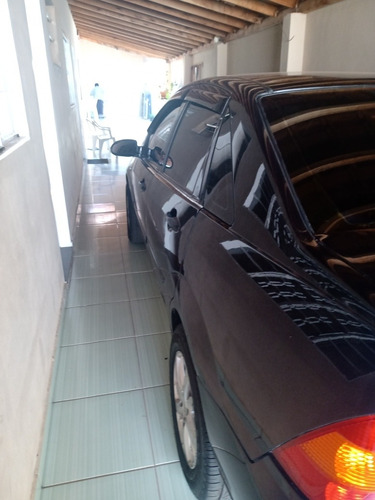 Imagem 3 de 12 de Ford Focus Sedan 2007 1.6 Glx 4p