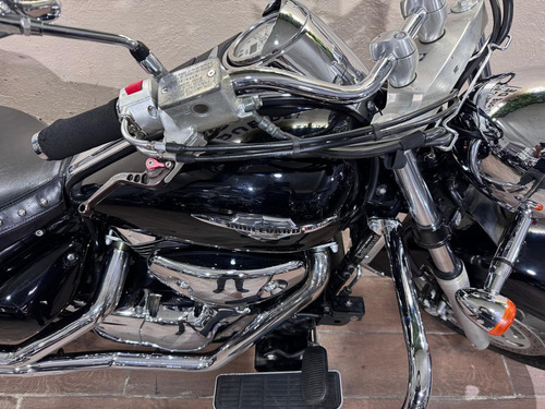 Poderosa Suzuki Boulevard C90, Para Todo Tipo De Viajes