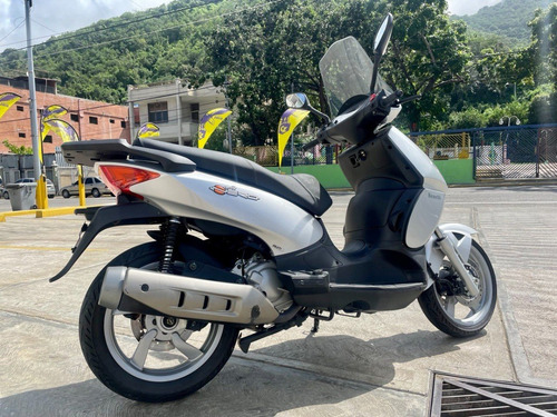 Imagen 4 de 5 de Benelli 250