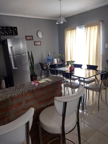 Casa En Venta - 3 Dormitorios 2 Baños - 300mts2 - San Luis