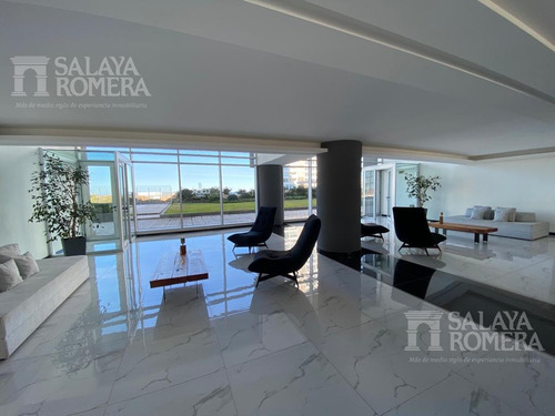Imagen 3 de 24 de Venta Departamento - 3 Dormitorios 2 Baños Toilette Servicio Completo - Punta Del Este - Playa Brava - Ref:4414033