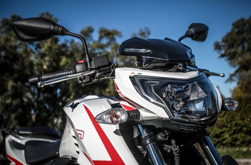 Imagen 5 de 25 de Moto Tvs Rtr 200 4v 2.0 Blanco By Beta Puesta En La Calle!!!