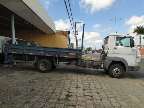 Volkswagen / 8.160 Drc 4x2