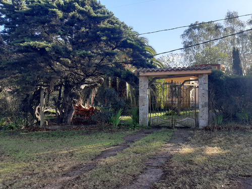 Dueño Vende Linda Casa En Hermoso Espacio Verde, Parque Jardin