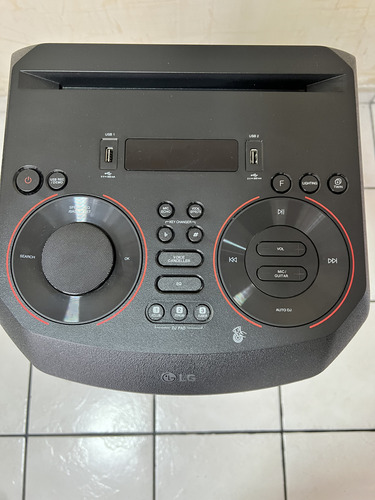 Torre De Sonido LG Xboom Rn7 Negro 110v (Usado)